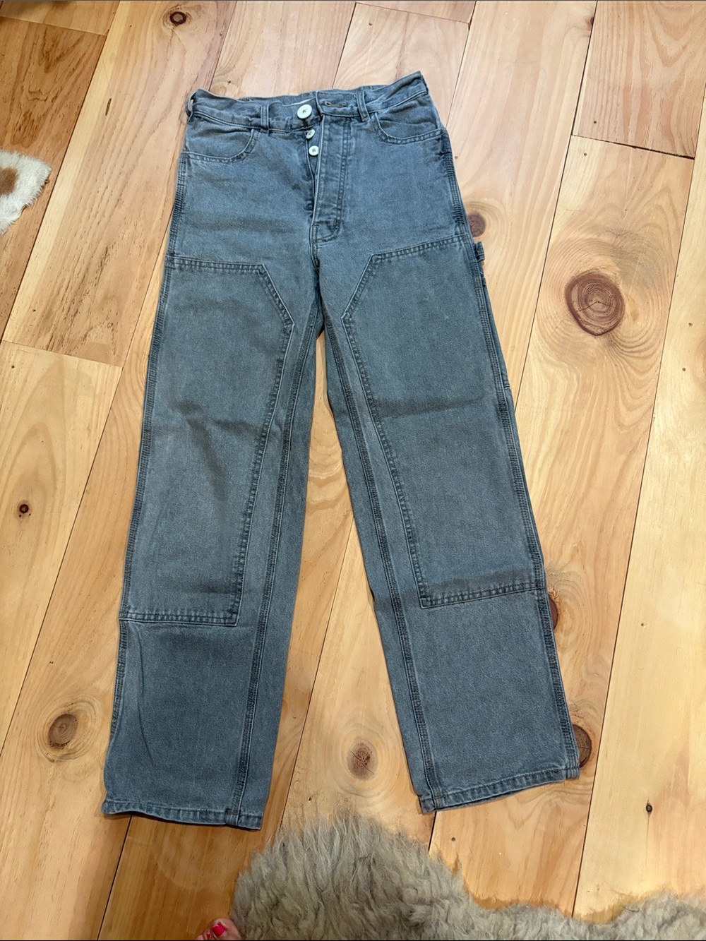 Pale grey Jesse Kamm utilities